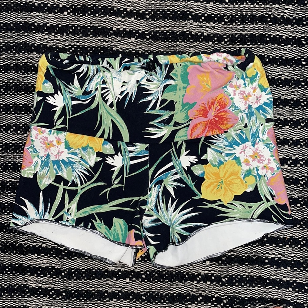 Hawaiian Yoga Shorts